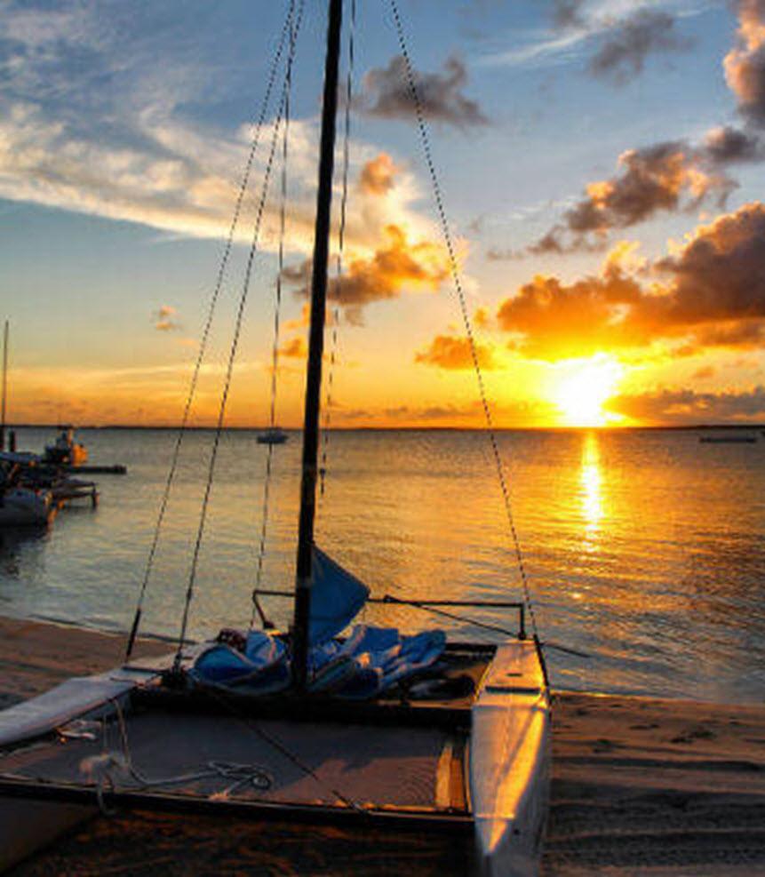 Courtyard By Marriott Nassau Downtown/Junkanoo Beach Esterno foto