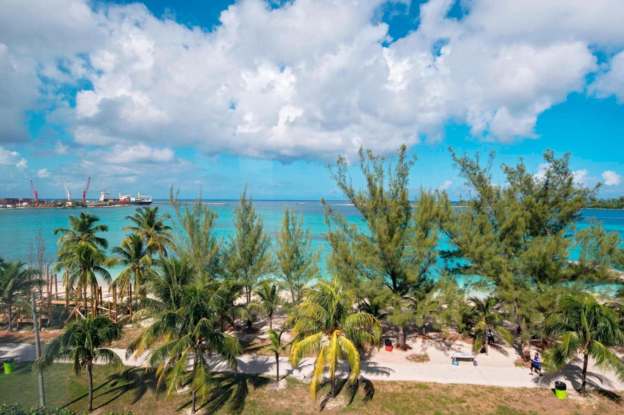Courtyard By Marriott Nassau Downtown/Junkanoo Beach Esterno foto
