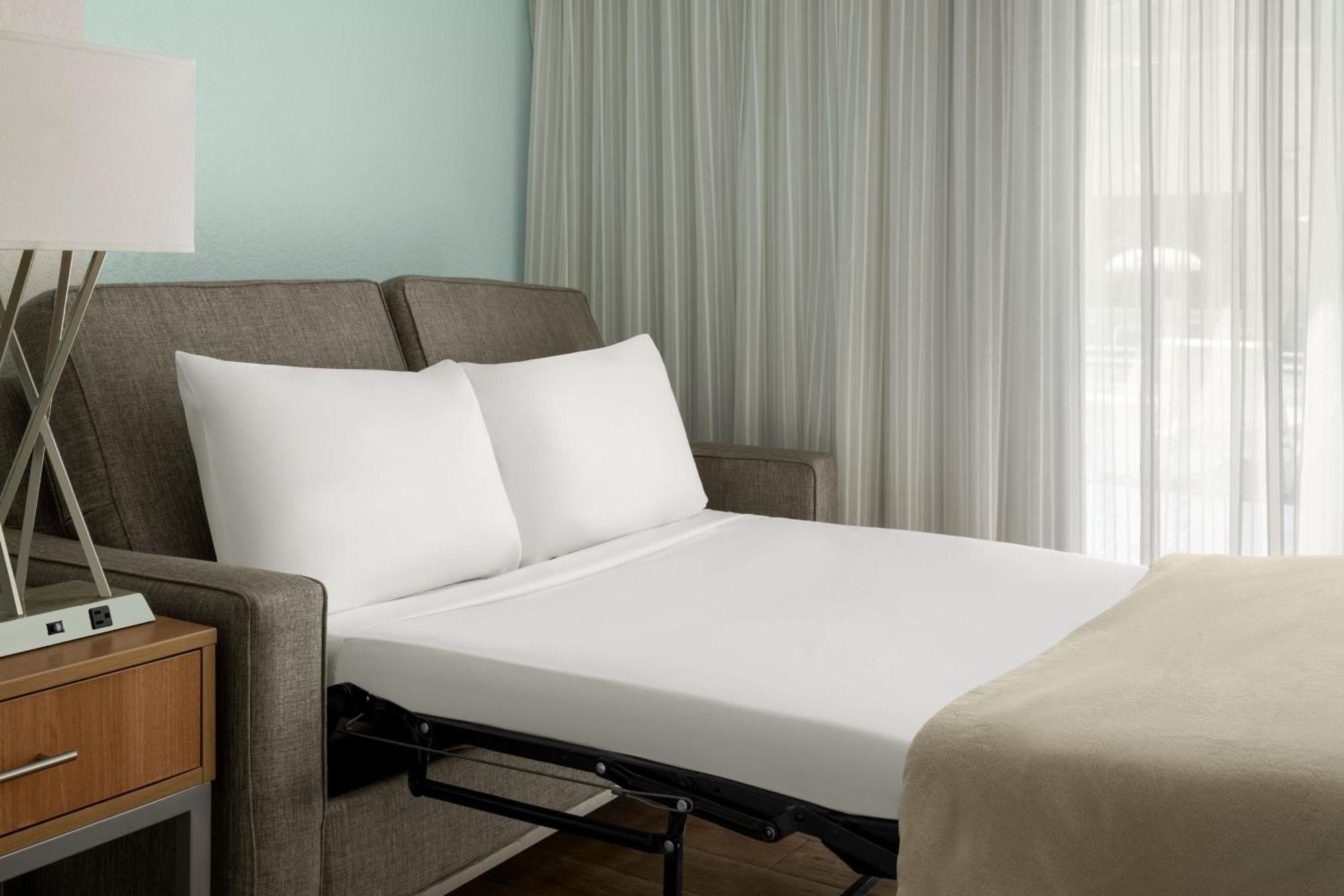 Courtyard By Marriott Nassau Downtown/Junkanoo Beach Esterno foto