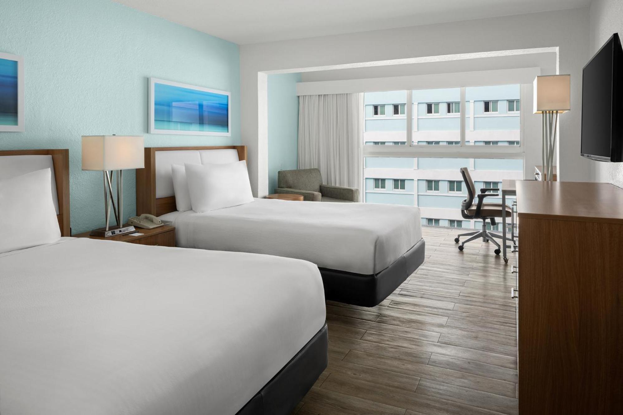 Courtyard By Marriott Nassau Downtown/Junkanoo Beach Esterno foto